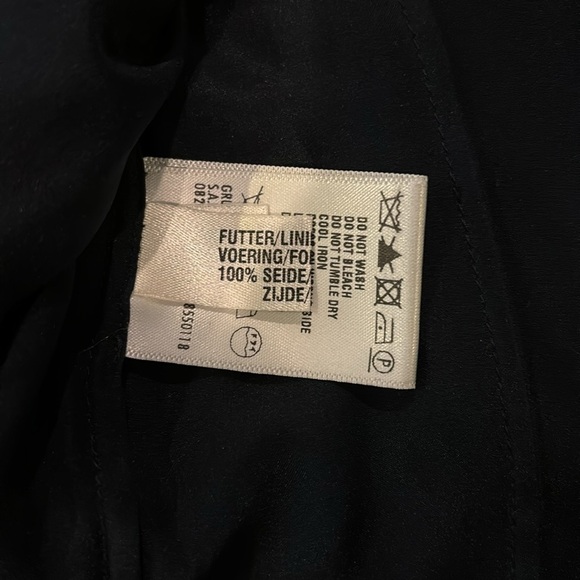 ESCADA Navy Blue Textured Two Piece Size 4 - Picture 6 of 10